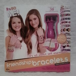 It's So Me Friendship Bracelets Kit. Brand New In Box